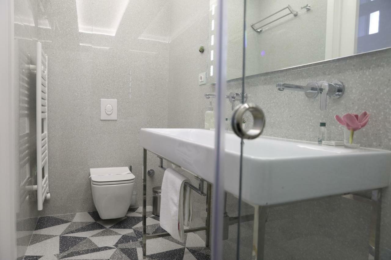 Tiranatop Suites 3 1000 Ft2 Appartement Tirana