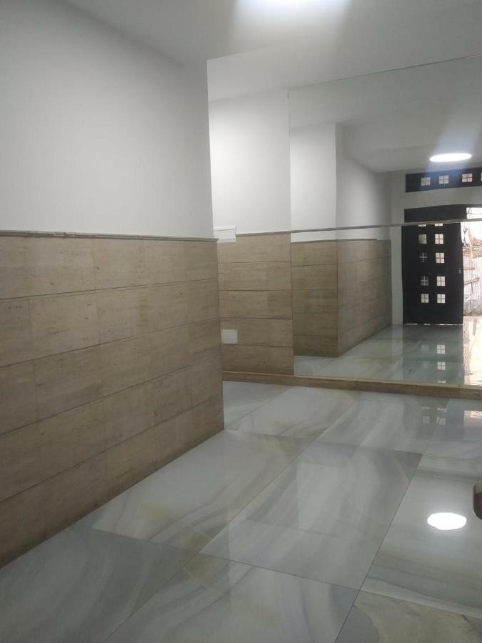 Tiranatop Suites 3 1000 Ft2 Appartement *